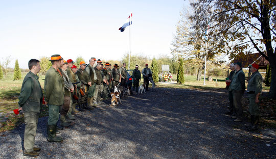 sv-hubert-osijek-lovac-v9 sv-hubert-osijek-lovac-v9