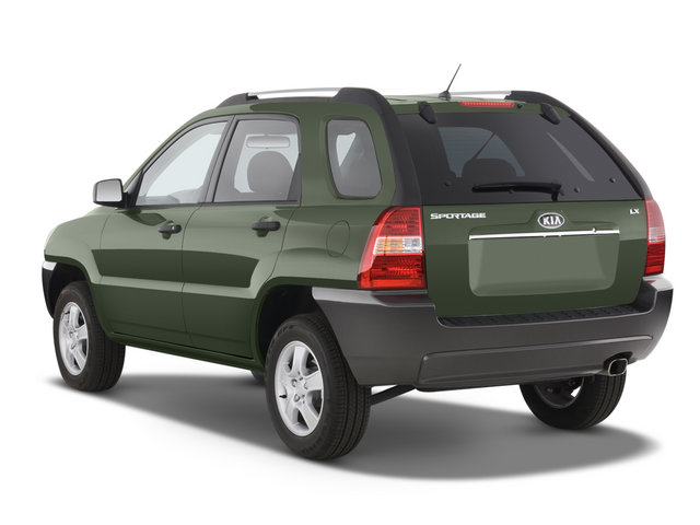 kia_sportage_lxi42wd_2008_exterior_angularrear_640x480