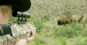 VIDEO: Jim Shockey odstrijelio bizona sa zračnim samostrelom