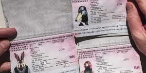 BRILJANTAN PROTEST PROTIV ŽILET-ŽICE &#039;Zecu, fazanu i patki izradili smo vjerne kopije putovnica i poveli ih do graničnog prijelaza...&#039;
